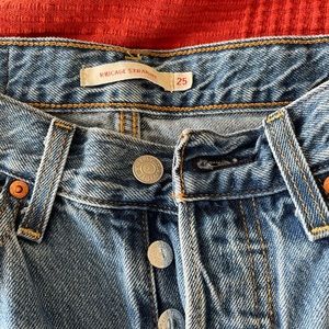 Levi’s Ribcage Straight jeans, size 25
